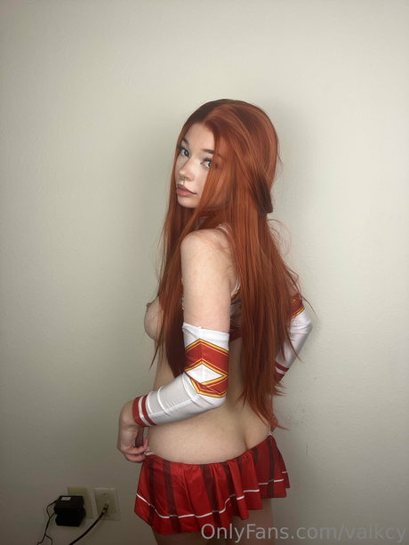 Valkcy model nude photo