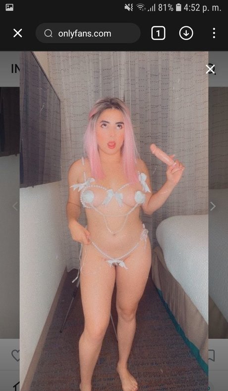 hollyoly naked actress galleries