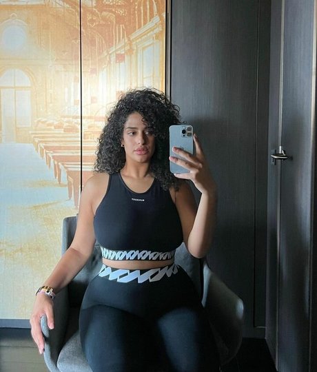 Anna Maria model hot photos