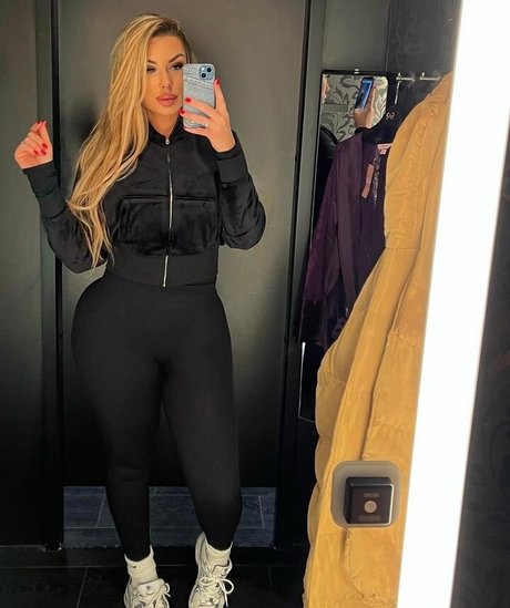 Lisa Amber sexy actress photos