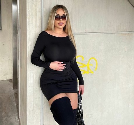 Lisa Amber free star img