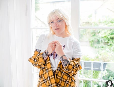 Petal SG adult star pictures