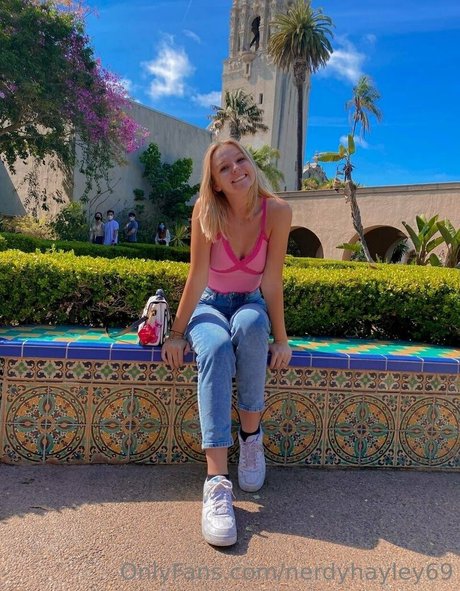 nerdyhayley69 model naked pics