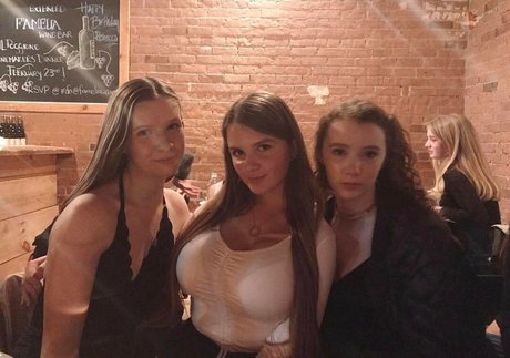 Elizabeth M star pretty pic