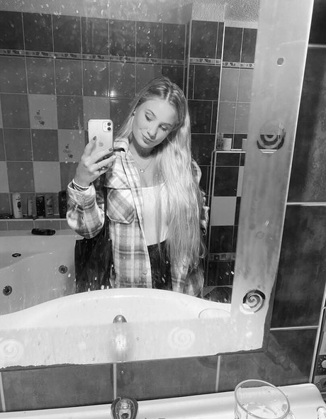 katemoonn pornographic actress image