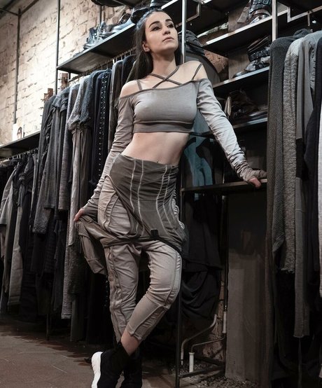 Vahide Bulu pornstar art picture