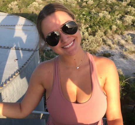 Madeline P adult star photo