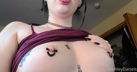 therileydaniels free star photos