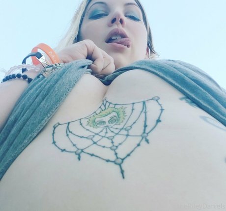 black tranny onlyfans xxx pic