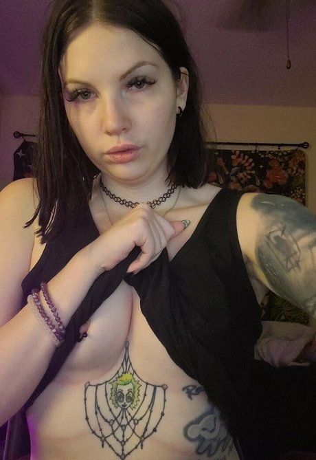 therileydaniels nice actress pic