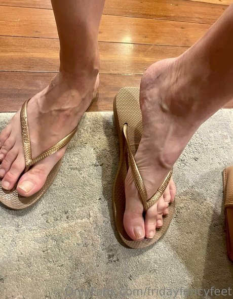 fridayfancyfeet model nude pictures