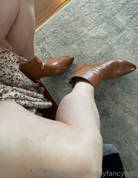 fridayfancyfeet pretty actress img