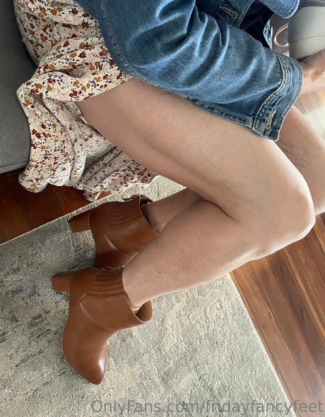 fridayfancyfeet art actress pictures