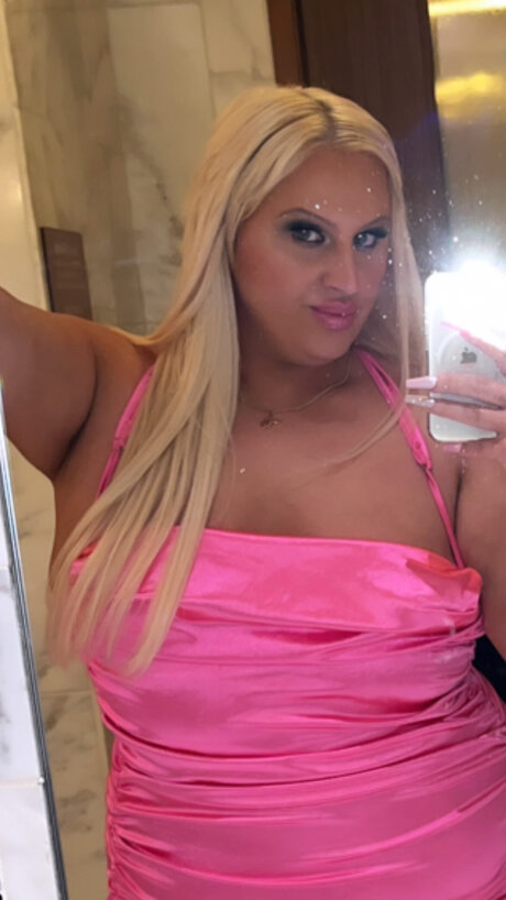 naomiplatinum hot pornstar img