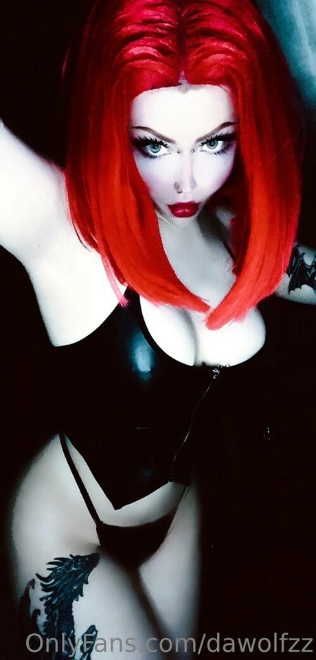 dawolfzz model naked pic