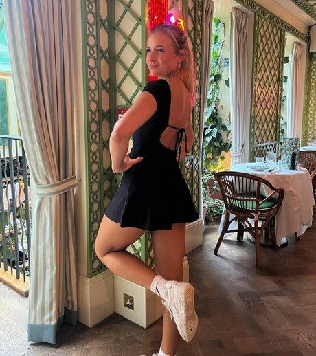 Fiona Simpson nudes star pics