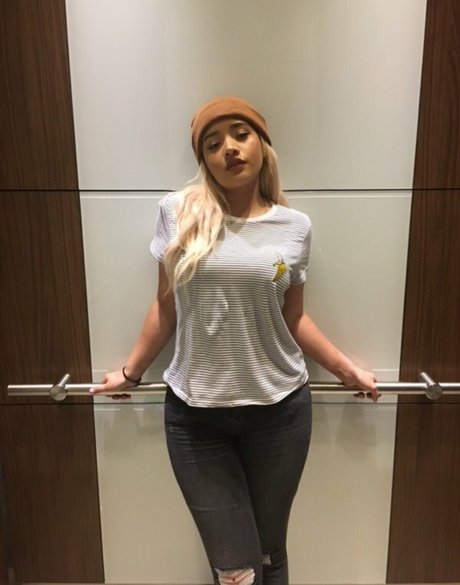 Kim Johannson sex pornstar pictures