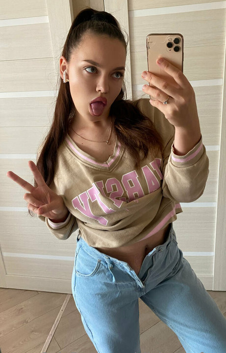 silviamayy star pretty pic