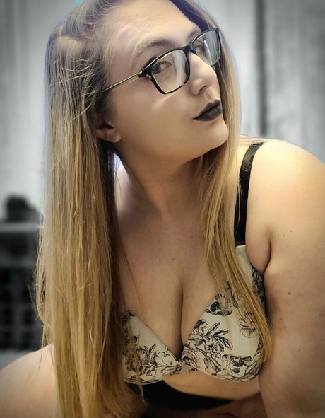 yourlovelylady beautiful model galleries