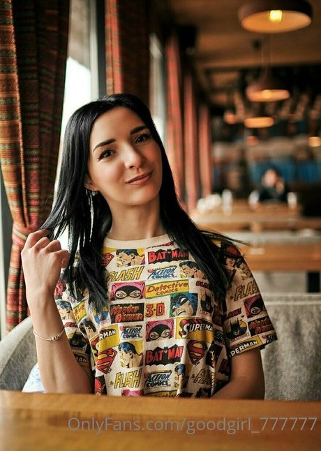 angelina crystal pretty star pictures