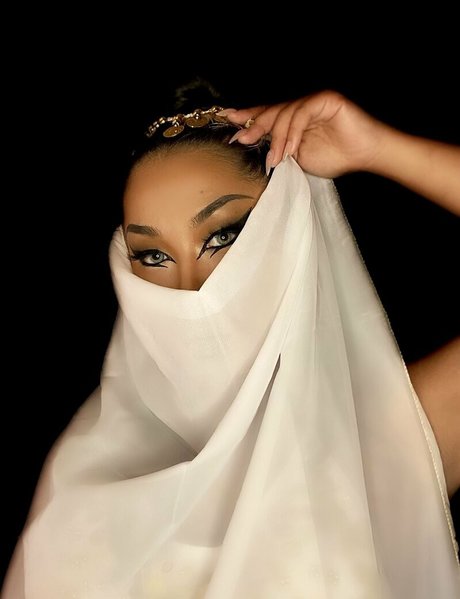 ohmyfkinyea pretty model pics