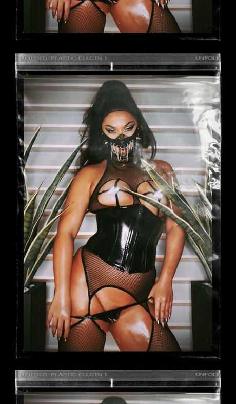 ohmyfkinyea pornstar erotic image