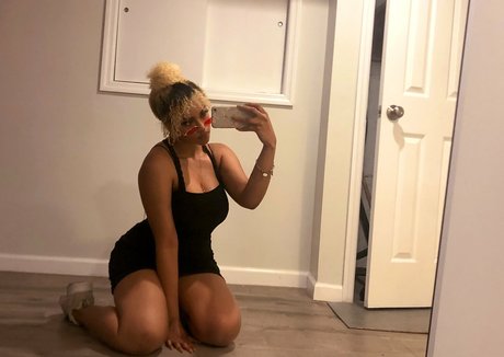 whoissapphic hot pornstar galleries