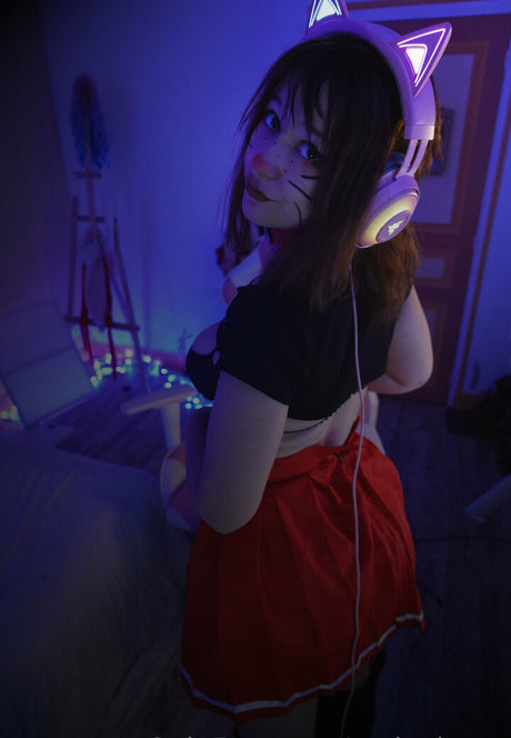 realneko tv pretty star pic