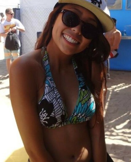 geezelouiseeeee beautiful model photo