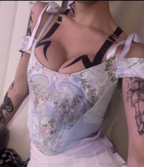 Zeliahxo pornographic model img