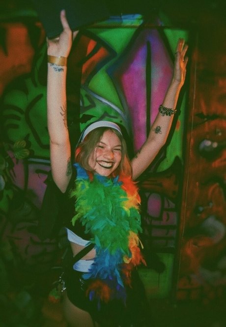 buttercupdaddy666 erotic model photos