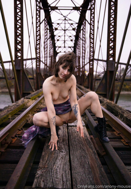 anony mousie actress galleries