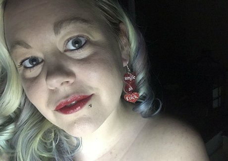 yourgalphronia adult model img