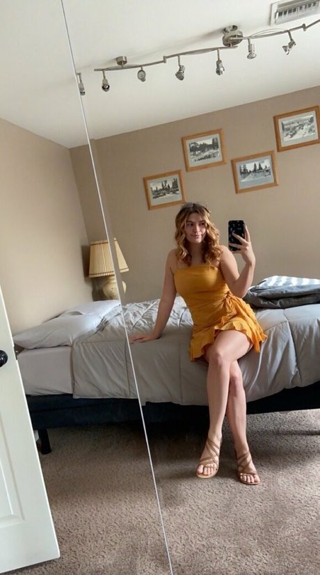 bbygirldess erotic model images