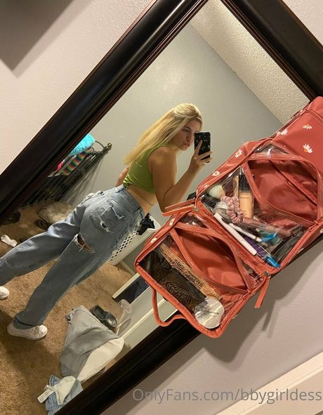 bbygirldess hot actress photos