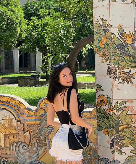 enzabel chloe exclusive model photos