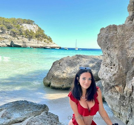 enzabel chloe erotic model archive