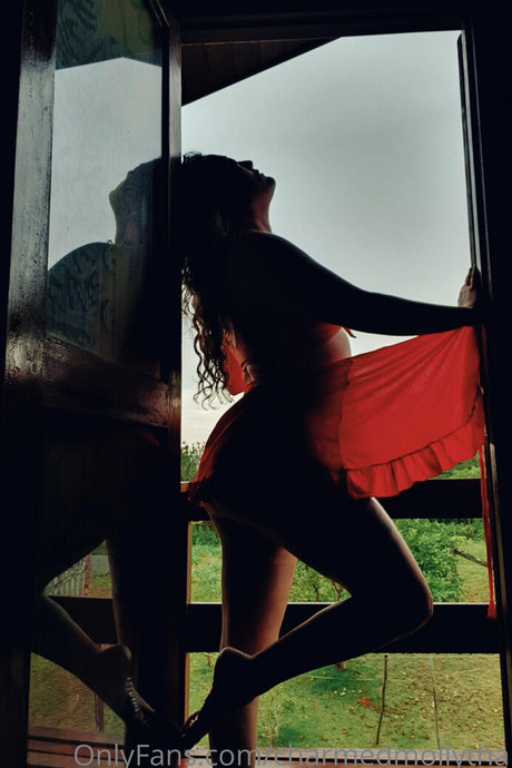 charmedmollytha pornographic model image