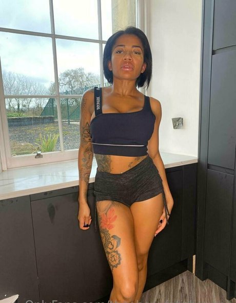 theebonyfetishqueen pornstar nudes galleries