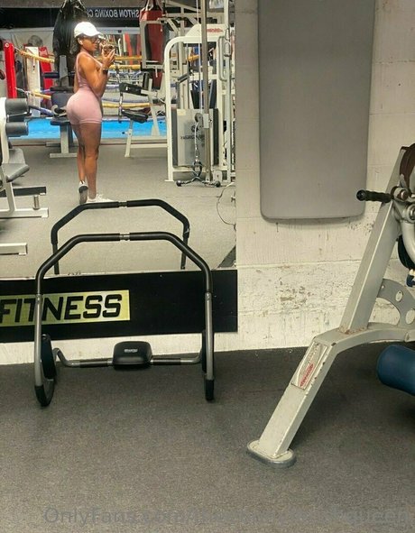 theebonyfetishqueen model adult pic