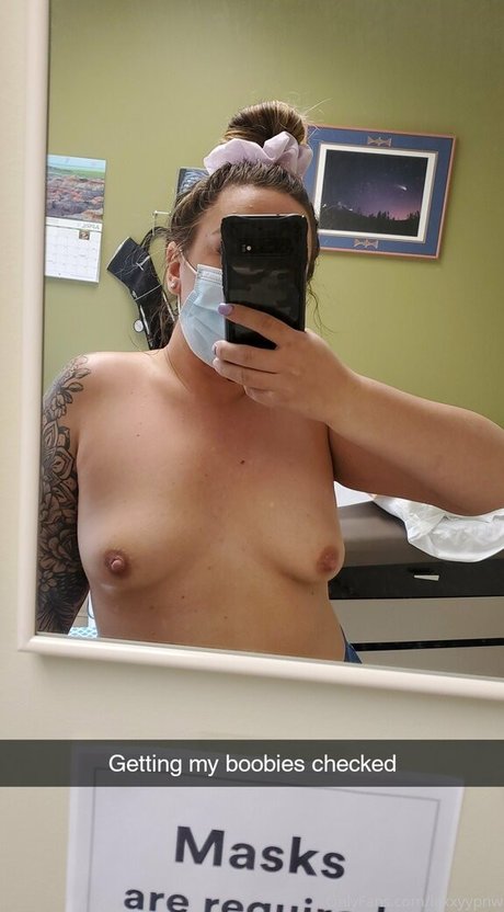 lexxyypnw hot pornstar pic