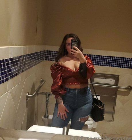 lexxyypnw sex pornstar pic