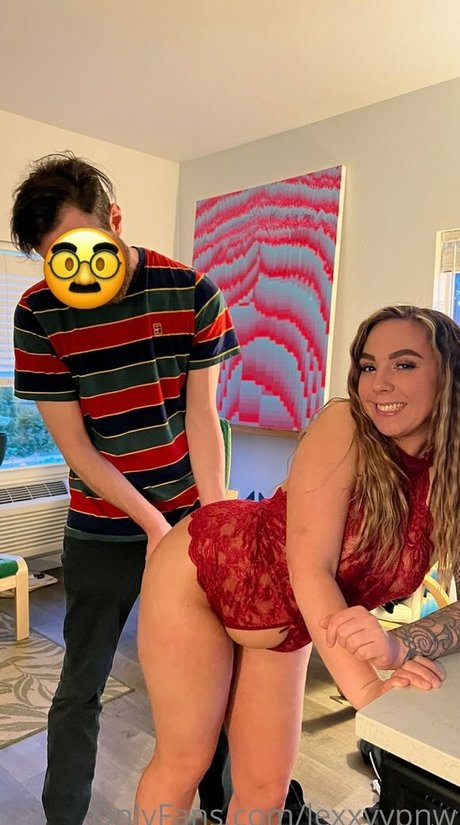 lexxyypnw sex star gallery