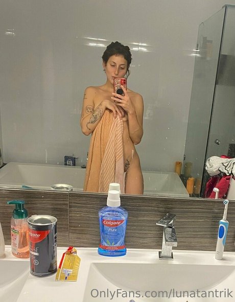 lunatantrik sexy star picture