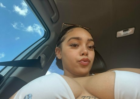 ninaa eve model high quality images