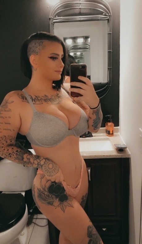 bustybunniforfree pornographic actress pictures