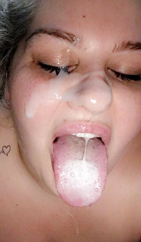 bustybroganxxx model top photos