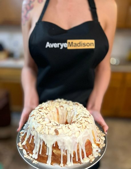 averyemadisonfree art model photos