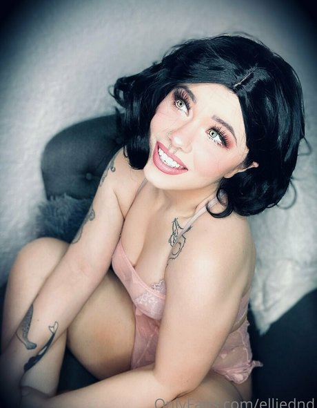 EllieDND free pornstar image