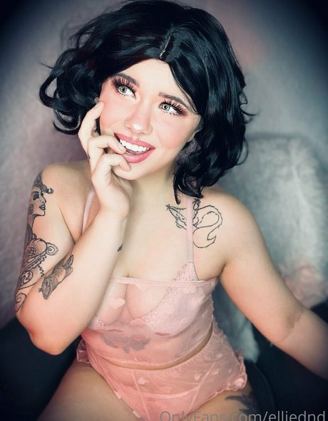 EllieDND exclusive star picture